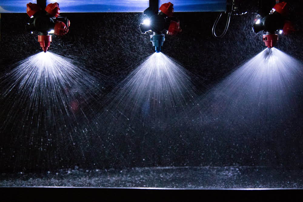 Industrial spray nozzles